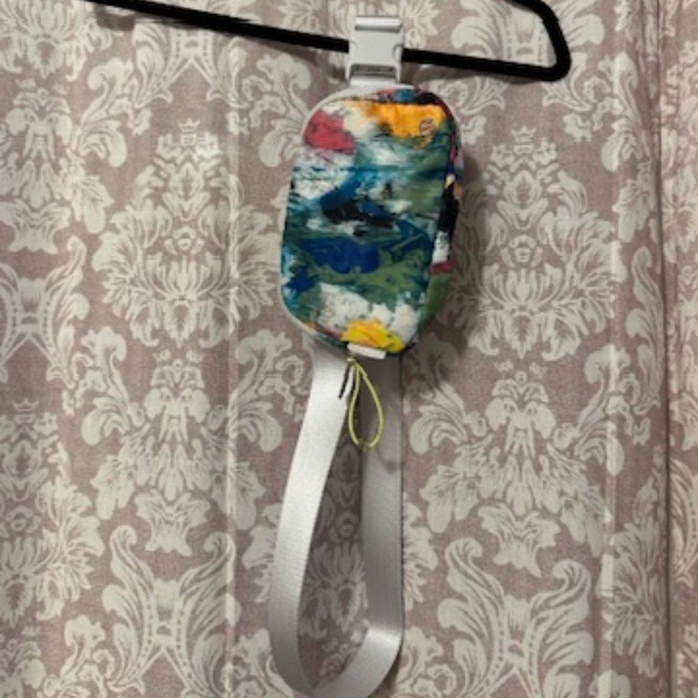 Lululemon Everywhere Belt Bag 1L